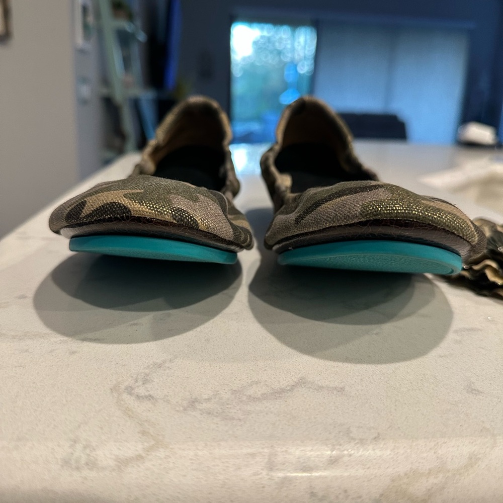 Tieks Calouflage Flats - Picture 3 of 7